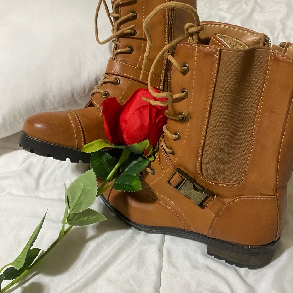 Baxboo Boot In Caramel Color Size 71/2 Runs A Lit… - image 4